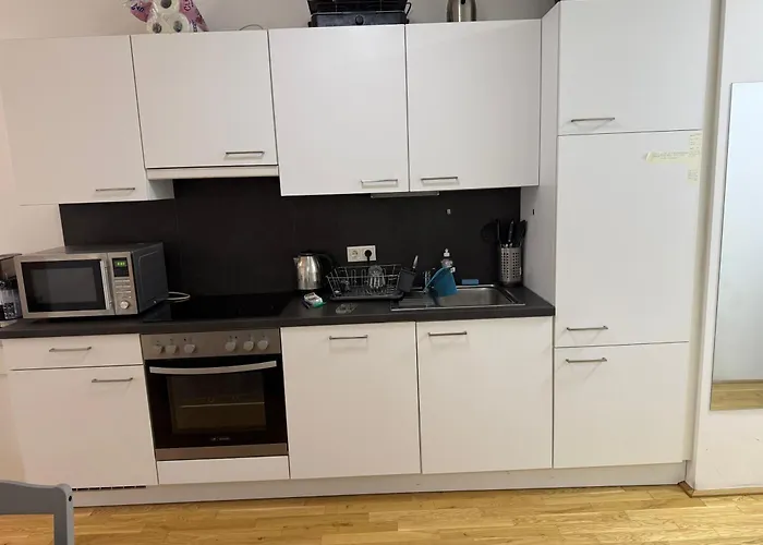 Nima's Modern Apartment
