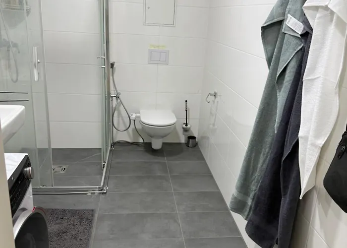 Nima's Modern Apartment