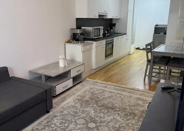 Nima's Modern Apartment
